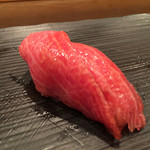 トロを3枚重ねて