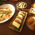 立ち飲み処ここ - ピザやらチーズやら春巻きやら揚げ餃子やら(2015.5.4)