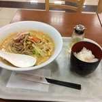 リンガーハット - ピリカラちゃんぽん大盛り＆ご飯大盛り（2回目）。