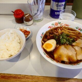 尾道ラーメン 十六番_1