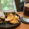 カフェ クヌルプ - ローストビーフサンド