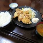 漁師居酒屋 楓 - とり唐揚定食（ごはん大盛）750円（通常は650円）