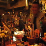 OiRA - 手前の奴はお客さんです