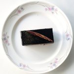 東京會舘 銀座スカイラウンジ - ケーキセット 1210円 のチョコレートケーキ