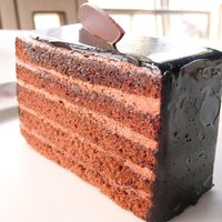 東京會舘 銀座スカイラウンジ - ケーキセット 1210円 のチョコレートケーキ