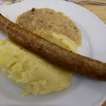 Brauhaus Sion - ソーセージ売りル