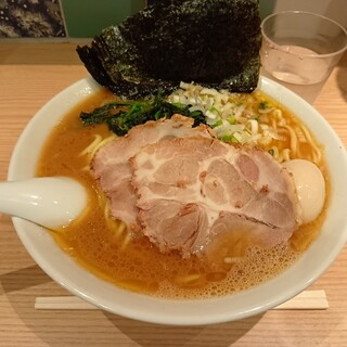 ラーメン モンタナ_1