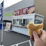 焼きたて屋 - コメリの入り口横にあります
