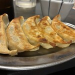 大衆酒場 餃子本舗 - 