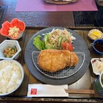 鹿児島黒豚 くろ八 - 