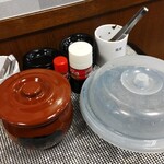 一麺亭 - 料理写真:卓上調味料、薬味