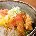 Hidaji Motokoshi - とりトマ丼