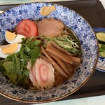 よしの屋食堂 - 冷やし中華中盛1,000円