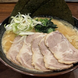 横浜家系ラーメン 黒田家_0