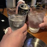 かくれが ごりごり - 友人同士やグループで、ドリンクを片手に乾杯を楽しんでいただけます。