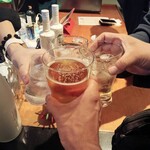 かくれが ごりごり - 華やかな乾杯シーンとともに、楽しいひとときをお過ごしいただけます。