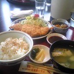 Nikudouraku Iroha - チーズカツ定食