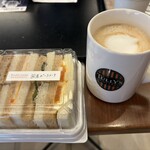 タリーズコーヒー - 料理写真:カフェラテ サンドイッチ