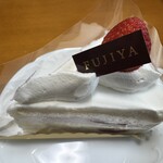 不二家 - 料理写真:不二家の苺ショートケーキ