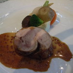 ロアラブッシュ - 伊達鶏バロティーヌと季節の彩り野菜軽やかなジュと粒マスタードのソース