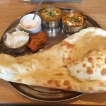 Asian Dining＆嚴選肉Bar AZITO 大宮店 - 2種盛りカレーセット