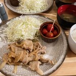 サボリバ - しょうが焼き定食　900円
