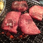 Sumibiyakiniku Anshin - 厚切りタン