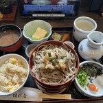 献上そば 羽根屋 - 三色割子定食