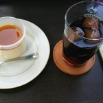 青い理髪舘 工房モモ - しあわせ焼きプリンセット 600円