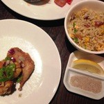 Lau's Family Kitchen - うずらの卵とお肉の唐揚げ。チャーハン。