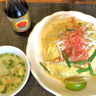 タイ食堂 アロイアロイ_1