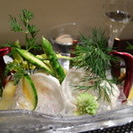 レストラン バカール - 日本各地から取り寄せた有機野菜と兵庫県産ズワイ蟹味噌の"フレンチ"バーニャカウダ（2800円）