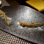 レストラン バカール - 清流の中の稚あゆ（1匹380円）