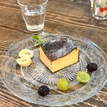 Booksand - バスクチーズケーキ。