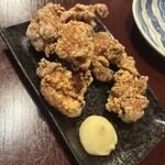 松り - 料理写真:日替りサービスの唐揚げ（３人前）