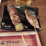 魚串さくらさく立川 - 魚串おすすめランキングから１位のまぐろのホホ肉ねぎま210円と３位のさわら柚庵焼き210円