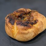 ブーランジュリーヨコハマ - 料理写真:スパイスカレーパン