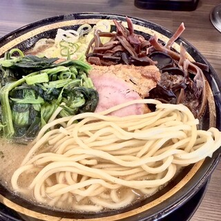 王道家直系 家系ラーメン がく_1