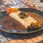 本と喫茶のゲンショウシャ - 