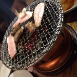 焼肉トラジ -  【塩焼】 名物”生”タン塩、トントロ、海老。