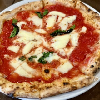 ピッツェリア・ゴンザ - 料理写真:マルゲリータ(1500円)
