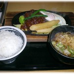 Marutoku Soba - H27.3　麻婆掛けハンバーグ定食　550円でそば付き