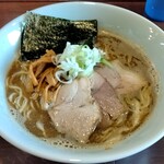 中華そば フレッシュさ凸 - 煮干綺麗に整えられてます。