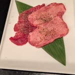 荒武 - タン塩（赤身なのでタン中だったと思います)