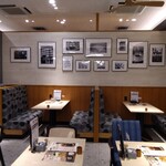 サンモリッツ  - 店内