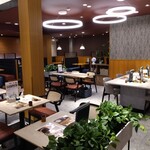 サンモリッツ  - 店内