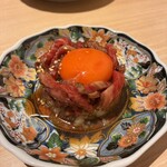 精肉卸問屋直営焼肉店 牛次郎 - 和牛炙りユッケ