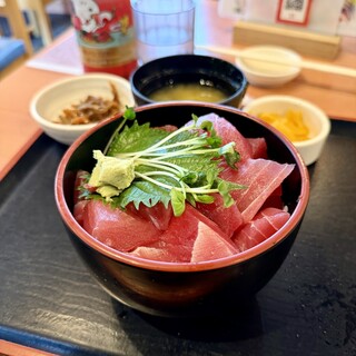 まぐろ食堂 七兵衛丸_0