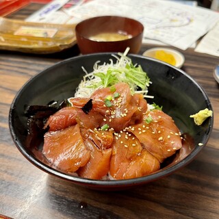 くろば亭 - 料理写真:中トロ丼