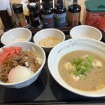松屋 - 料理写真:みそ汁を期間限定の冷汁に変更